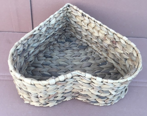 Hot sale eco-friendly waterhyacinth handmade woven water hyacinth cabinet straw storage basket hamper