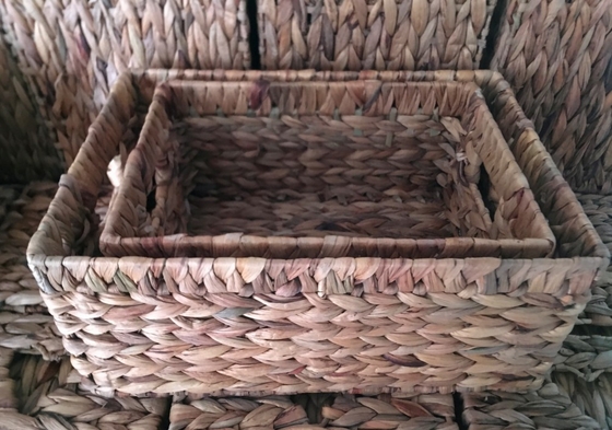 Hot sale eco-friendly waterhyacinth handmade woven water hyacinth cabinet straw storage basket hamper