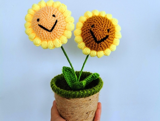 New Creative Luxury Handmade Crochet Knitting Plants Flowers Handicraft Home Decorations Crochet Flower